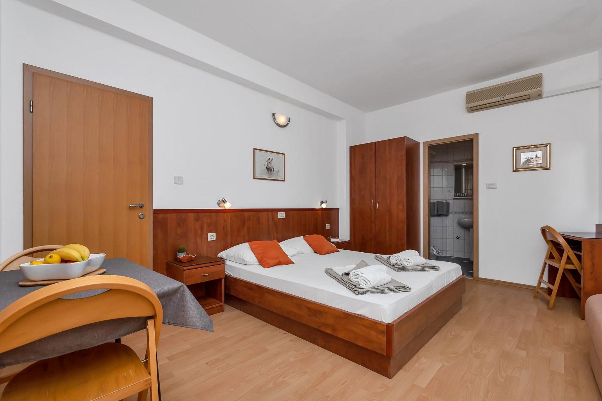 Apartments And Rooms By The Sea Baska Voda, Makarska - 2578 Cameră foto